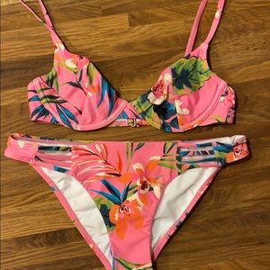 Billabong Bikini Set, NWT, Hot Pink 🔥